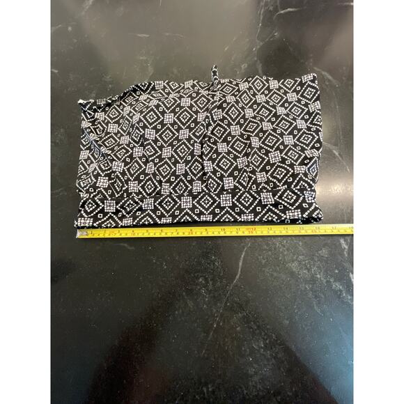 Land's End Swim Skirt black and white geo print size 14 - Picture 8 of 8